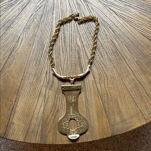 Vintage-Style Gold Pendant Necklace with Ornate Crystal Design